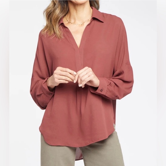 NYDJ Becky Recycled Polyester Georgette Blouse EUC - Picture 5 of 10